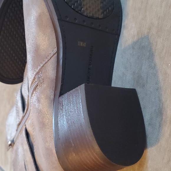 Lucky Brand Metallic Beige Soft Suede Faux Fur Cordeena Ankle Boots Size 11 NWOT - Picture 6 of 12